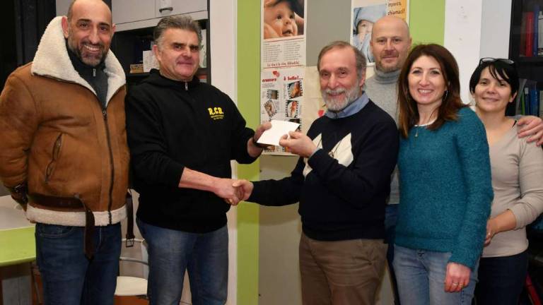 Forlì, donazione al Centro di aiuto alla vita