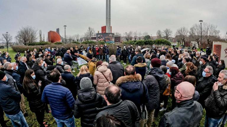 Imola, residenti contro l'isola ecologica in Pedagna