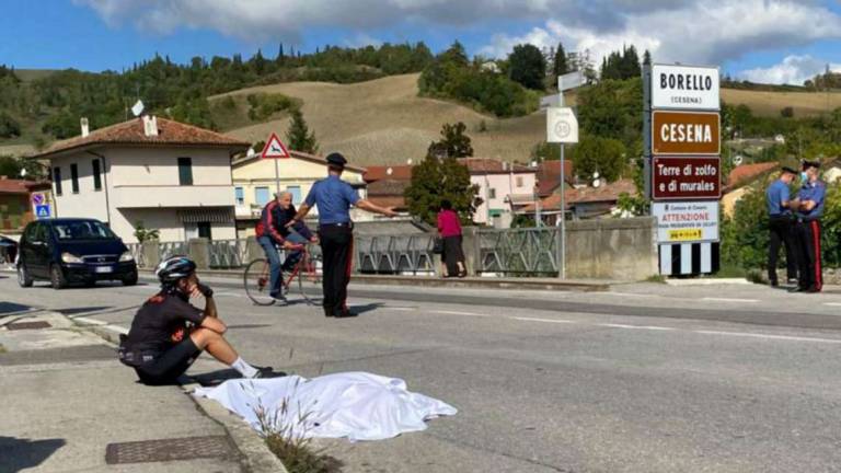 Tour in bici Milano-Assisi: 75enne morto sulle colline di Cesena