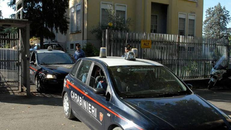 Forlì, con un'asta e il biadesivo ruba le offerte in chiesa: arrestato