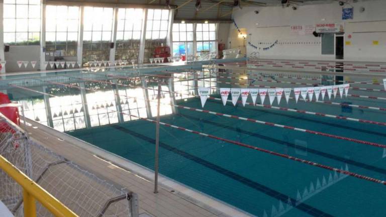 Lugo, si allenano nella piscina chiusa: le scuse dei tecnici