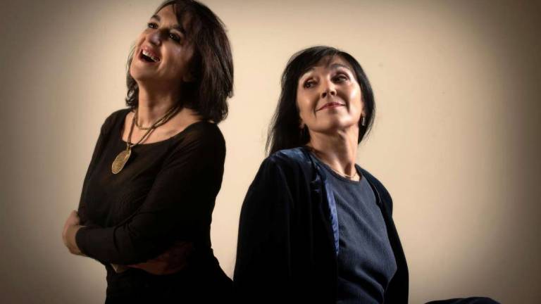 Elena Bucci e Angela Malfitano Per magia al teatro Sociale