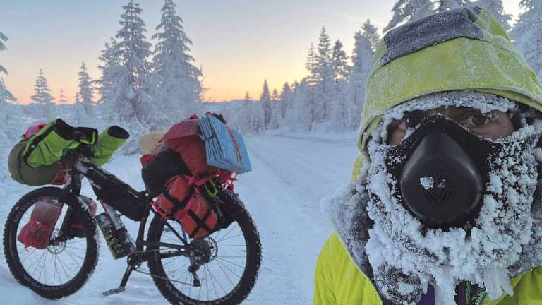 In Siberia in bici: Nel mese più freddo del posto più freddo del mondo