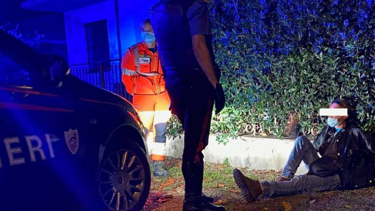 Ubriaco e armato a Cesena per uccidere i ladri stranieri