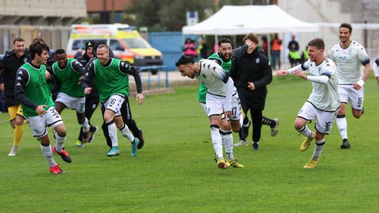 Calcio C, Cesena: con Adamo torna il gol-vittoria su punizione