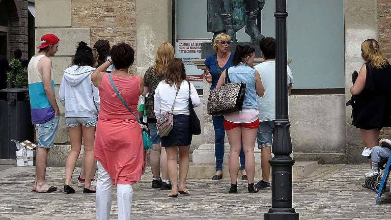 Stagione turistica al via il 2 giugno: la Riviera non ci sta