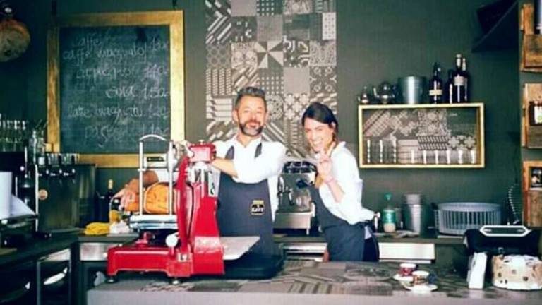 Forlì, barista e green pass: clienti esasperati