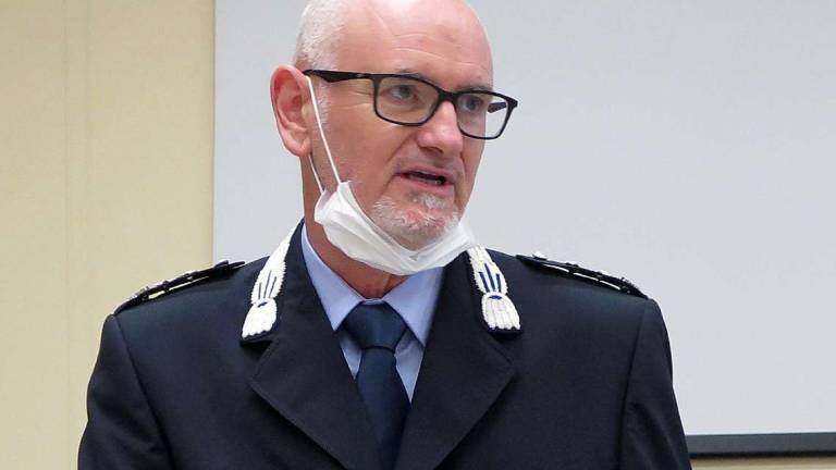 Riccione, il comandante della polizia va in pensione ma resta gratis: Amo il mio lavoro, lo farei all'infinito