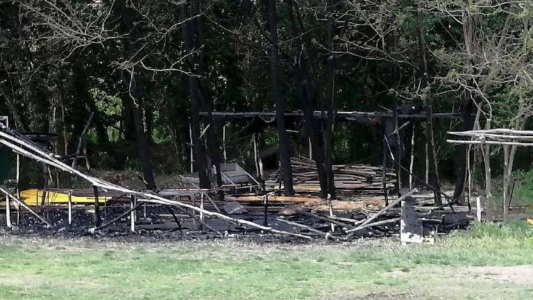 Rogo all'Arena delle balle di paglia di Cotignola, denunciato 16enne