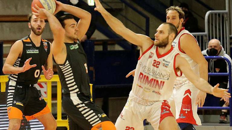 Basket B, Rimini punta la vetta ma rischia il 3° posto