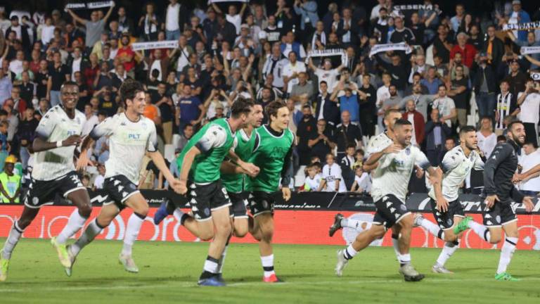 Calcio C: Cesena, meno punti di un anno fa ma vetta più vicina