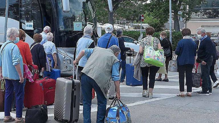 Allarme contagi, gli albergatori di Rimini: Il nostro personale è vaccinato