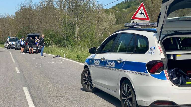 Cesena, due morti tra Borello e Piavola: incidente col dubbio tra malore e disattenzione