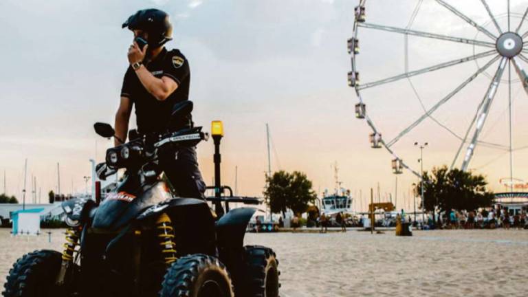 Rimini. Spiaggia sicura, raffiche di interventi