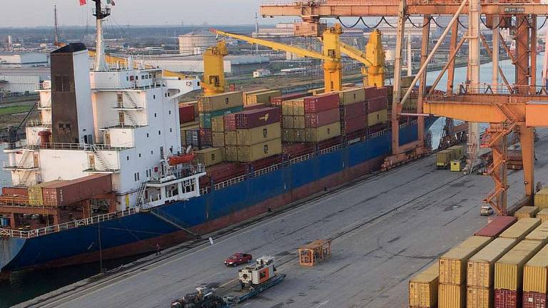 Ravenna, i sindacati: Mancano 30 lavoratori al porto