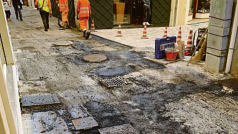 Cesena, lavori stradali blocca-clienti: proteste dei commercianti