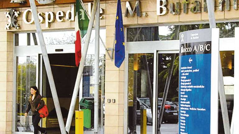 Gatteo, paga per tagliare i tempi di cura: l'Ausl Romagna gli nega rimborsi