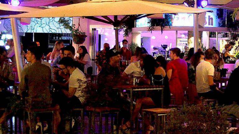 Milano Marittima, il Comune fa abbassare la musica negli street bar