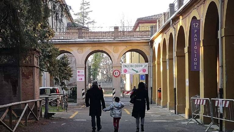 Imola, la corsa alla normalità sanitaria è iniziata