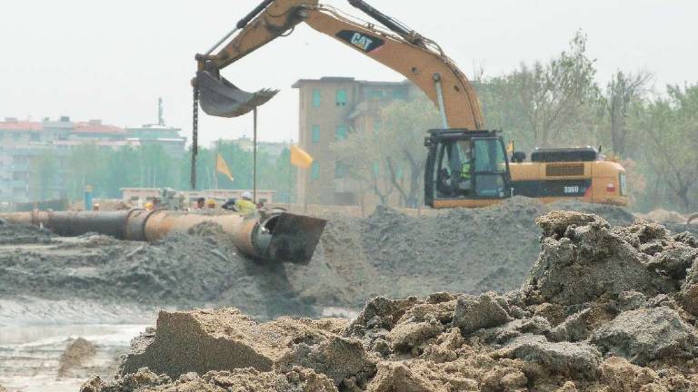 Cesenatico, sabbia dal mare per le spiagge: Progettone anticipato