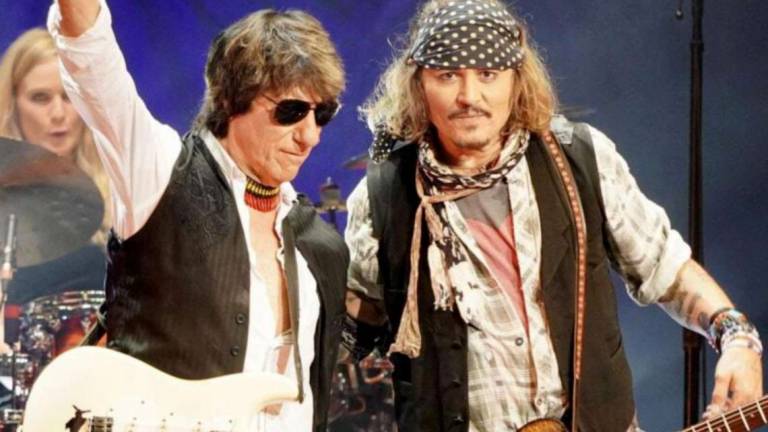 Jeff Beck e Johnny Depp stasera a Cattolica