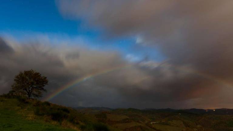 Fotografato l’arcobaleno notturno a Brisighella, fenomeno rarissimo