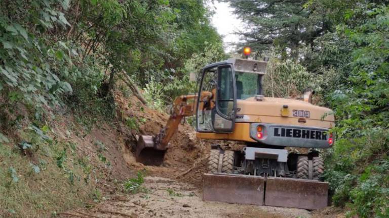 Imola, frana a Varignana. Altri due giorni per riaprire la strada