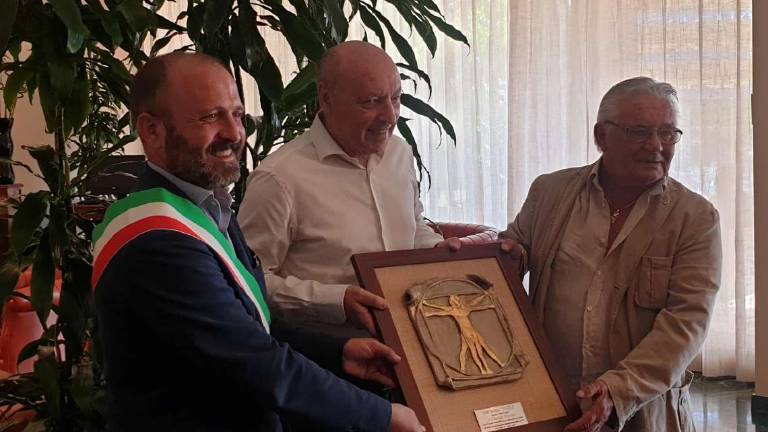 Santa Sofia, l'ad dell'Inter Beppe Marotta ritira in ritardo il premio Sportilia