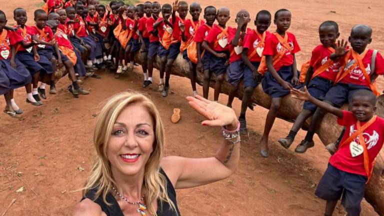 Patrizia da Bellaria alla Tanzania per curare 138 bambini