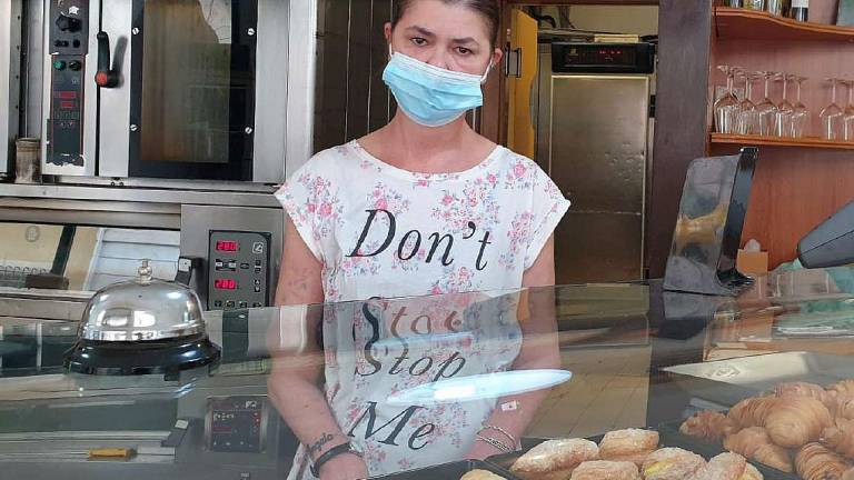 Lugo, sola nella sua pasticceria, in balia dei balordi per due ore