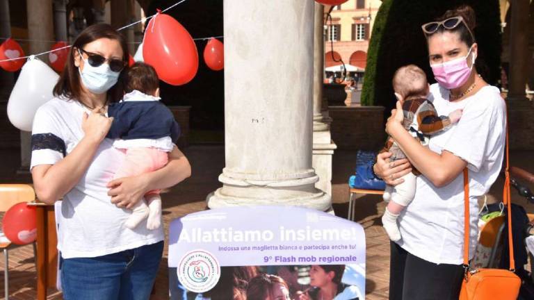Cesena: conferenza e flash mob per spingere l'allattamento