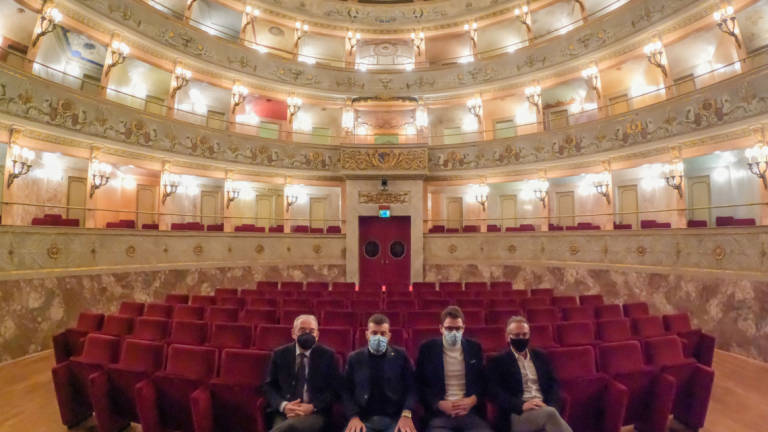 Imola, l'abbonamento al teatro diventa un'idea per un regalo di Natale