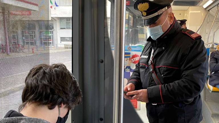 Forlì, controlli per il super green pass: 11 multe