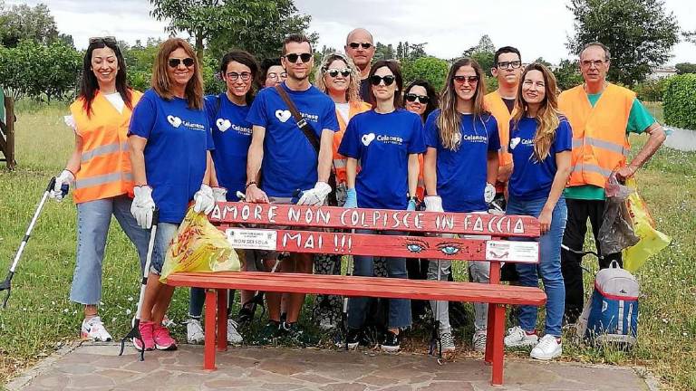 Forlì, Romiti e Celanese insieme per l'ambiente: i dipendenti puliscono le strade