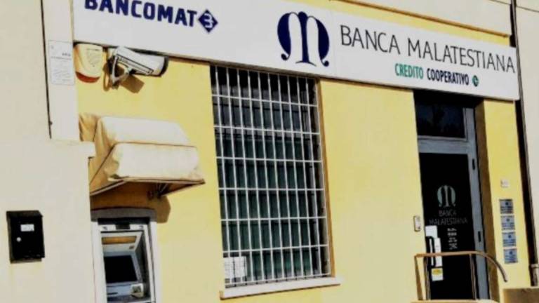 Valconca. Doppio assalto alle banche: ladri in fuga con 15mila euro