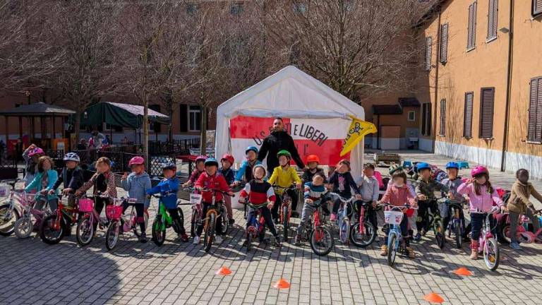 Forlì, la scuola Suore Francescane: Bambini, venite in bici