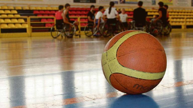 San Marino, sportivi e politici si sfidano a basket in carrozzina