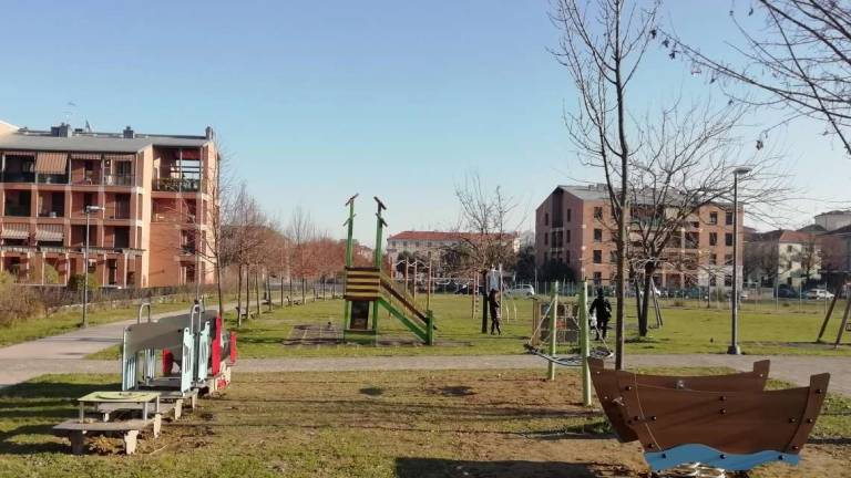 Forlì, nuovi giochi nell'area verde dei Portici