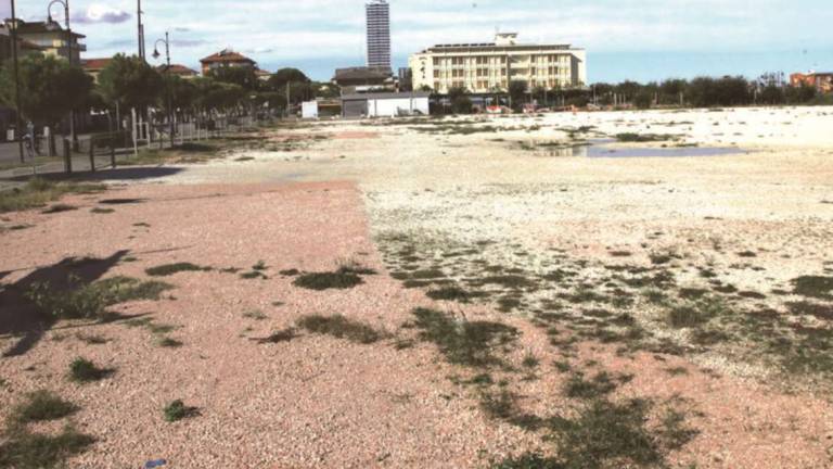 Cesenatico: offerta di 6,8 milioni per l'area ex Nuit all'asta