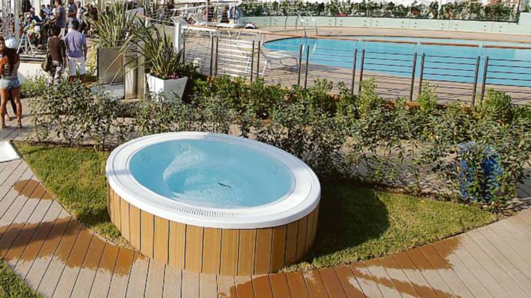 Rimini, i bagnini: Vogliamo piscine e campi sportivi per l'inverno