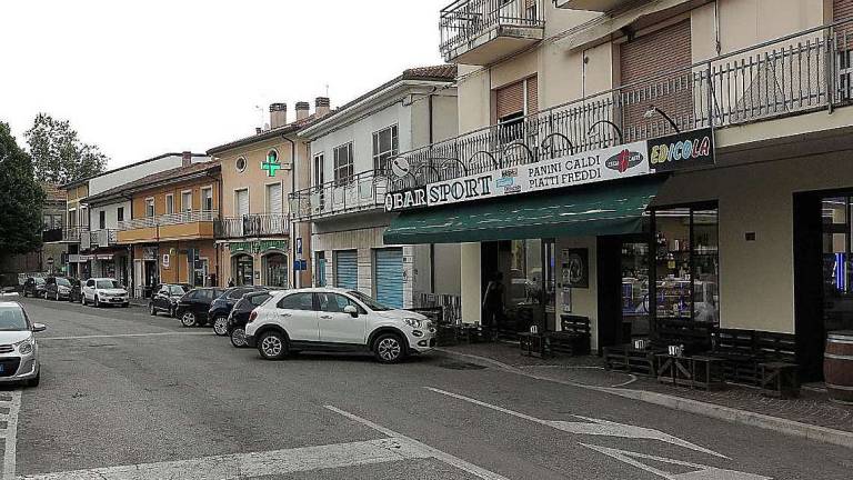 Rimini. Spedizione punitiva al bar, lo prendono a bastonate