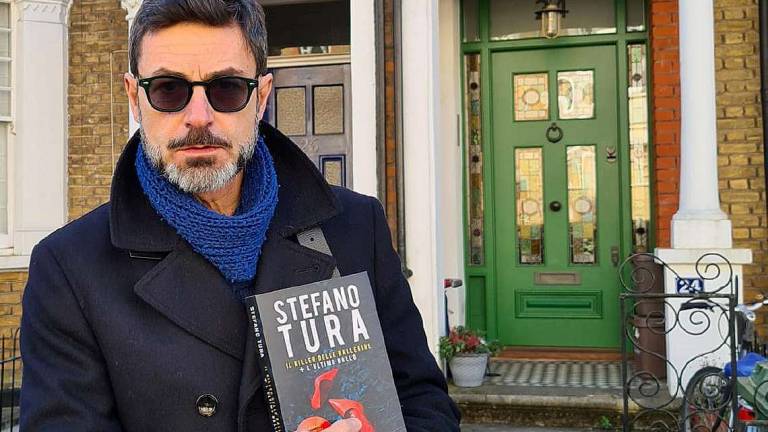 Stefano Tura presenta il suo libro a Cesena