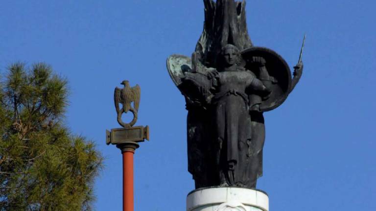 Forlì. Piazzale della Vittoria, restauro del monumento a cielo aperto
