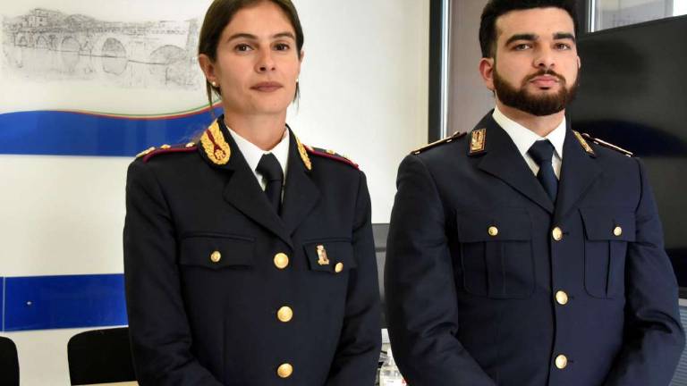 Rimini, il 26enne poliziotto che ha salvato la donna in mare: L'acqua gelida tagliava il fiato VIDEO