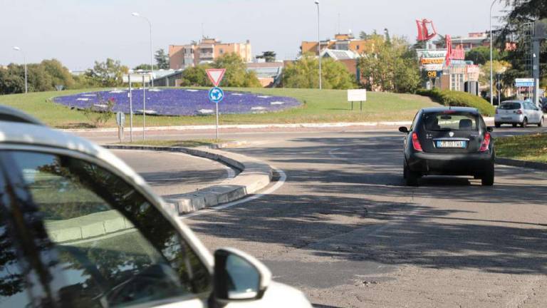 Imola, al via da lunedì i lavori stradali della rotatoria Spinelli