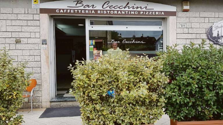 Trova portafogli con 700 euro e lo restituisce: un richiedente asilo diventa l'idolo del paese a Spadarolo
