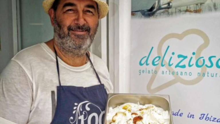 Riccione, le memorie da Ibiza del gelataio scrittore: Vi racconto il mio quartiere pieno di matti