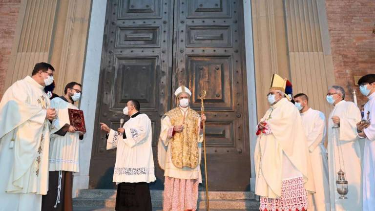 Imola, il cardinale Gambetti apre l'anno giubilare di San Cassiano