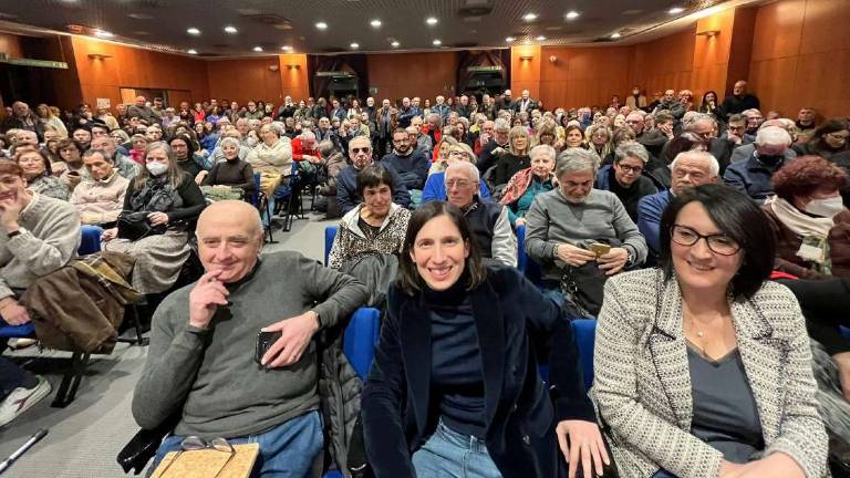 Schlein ribalta il voto dei circoli e vince a Rimini