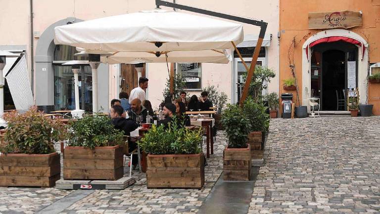 Cesena, il meteo frena la ripartenza di bar e ristoranti